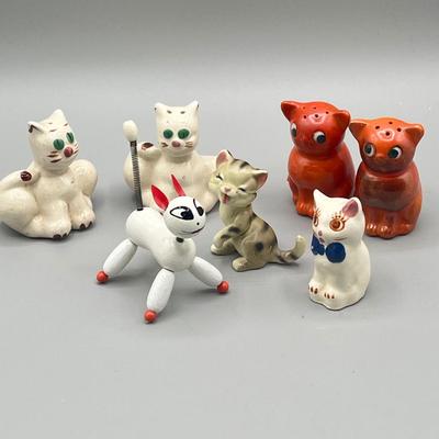 LOT 40: Vintage Cat Figurines - Salt and Pepper Shakers and More