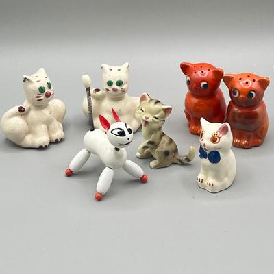 LOT 40: Vintage Cat Figurines - Salt and Pepper Shakers and More