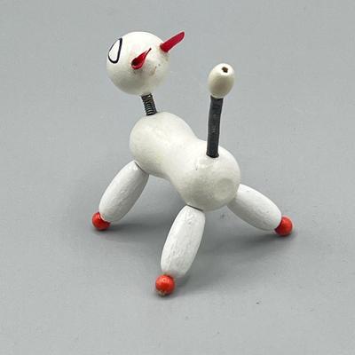 LOT 40: Vintage Cat Figurines - Salt and Pepper Shakers and More