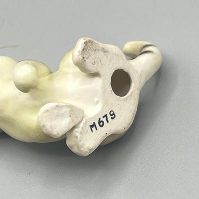 LOT 40: Vintage Cat Figurines - Salt and Pepper Shakers and More