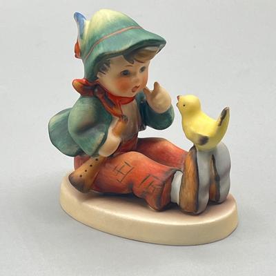 LOT 41: Collection of Vintage Goebel Hummel Figurines