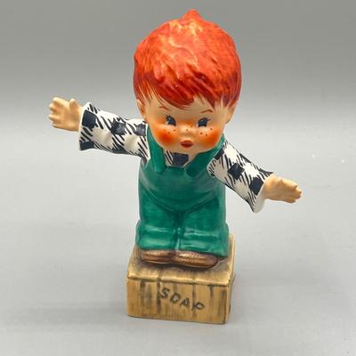 LOT 41: Collection of Vintage Goebel Hummel Figurines