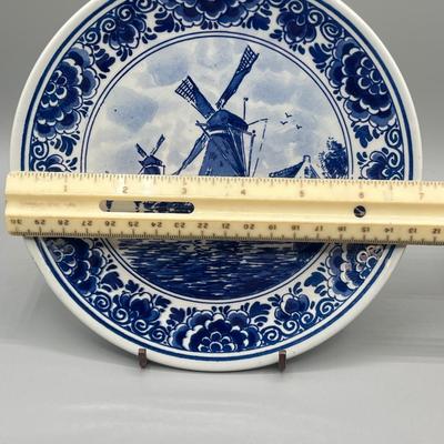 LOT 42: Blue and White Vintage Porcelain Pieces - Delft and More