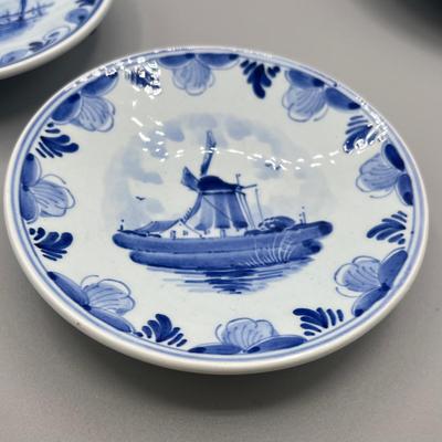 LOT 42: Blue and White Vintage Porcelain Pieces - Delft and More
