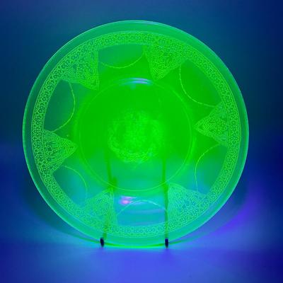 LOT 45: Uranium Glass Vintage Glassware