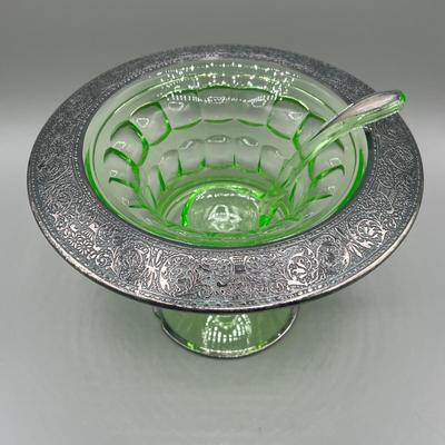 LOT 47: Vintage Uranium Glass Collection