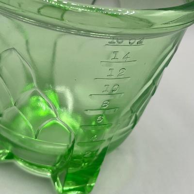 LOT 49: Vintage Uranium Glass Pieces