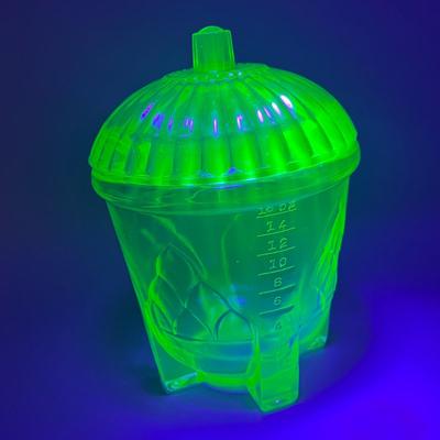 LOT 49: Vintage Uranium Glass Pieces