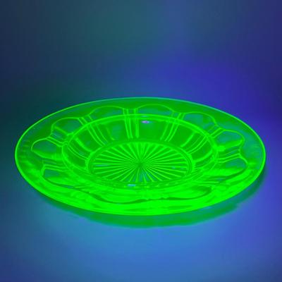 LOT 49: Vintage Uranium Glass Pieces