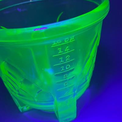 LOT 49: Vintage Uranium Glass Pieces