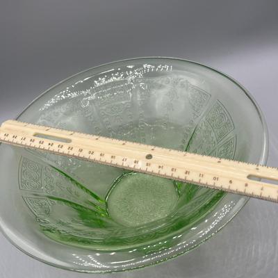 LOT 51: Large Vintage Uranium Glass Bowl and Plates