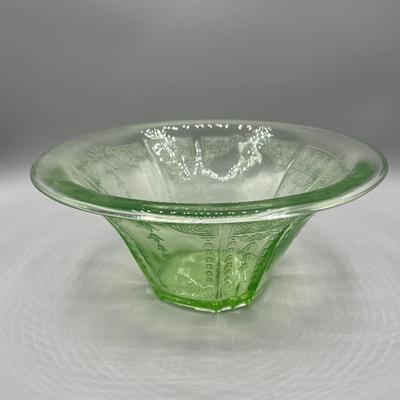 LOT 51: Large Vintage Uranium Glass Bowl and Plates