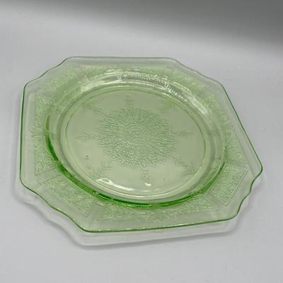 LOT 51: Large Vintage Uranium Glass Bowl and Plates