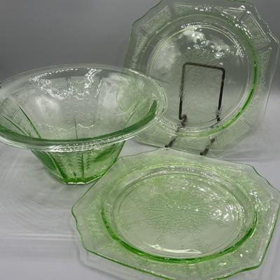 LOT 51: Large Vintage Uranium Glass Bowl and Plates