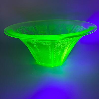 LOT 51: Large Vintage Uranium Glass Bowl and Plates