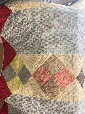 LOT 60: Antique Handmade Quilt
