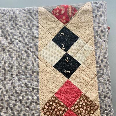 LOT 60: Antique Handmade Quilt
