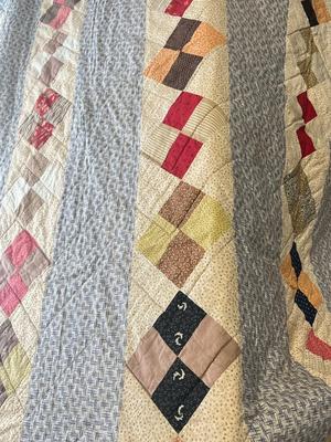LOT 60: Antique Handmade Quilt
