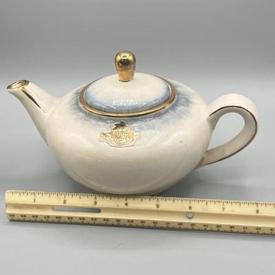 LOT 62: Vintage Tea Set - West Germany