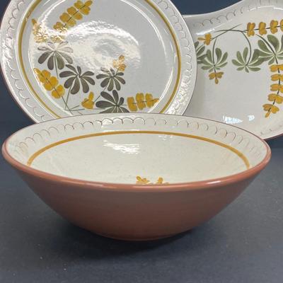 LOT 53: Vintage Stangl Pottery Dishes - Golden Blossom Pattern