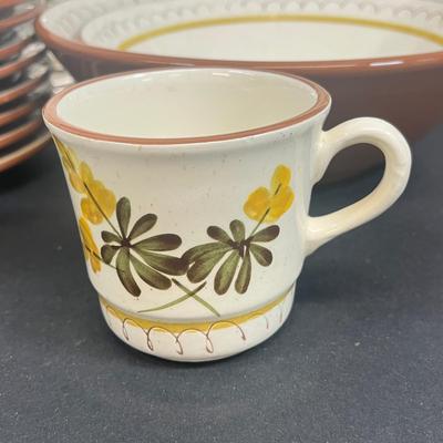 LOT 53: Vintage Stangl Pottery Dishes - Golden Blossom Pattern
