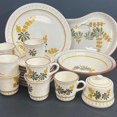 LOT 53: Vintage Stangl Pottery Dishes - Golden Blossom Pattern