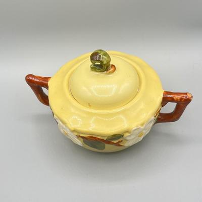 LOT 65: White Magnolia Pattern Vintage Stangl Pottery Dishes