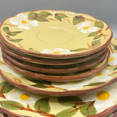 LOT 65: White Magnolia Pattern Vintage Stangl Pottery Dishes