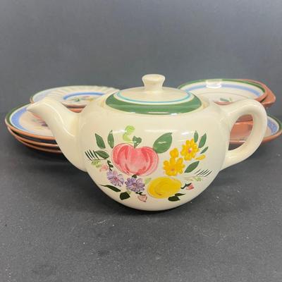 LOT 66: Vintage Stangl Pottery Dishes - Fruit and Flowers Pattern