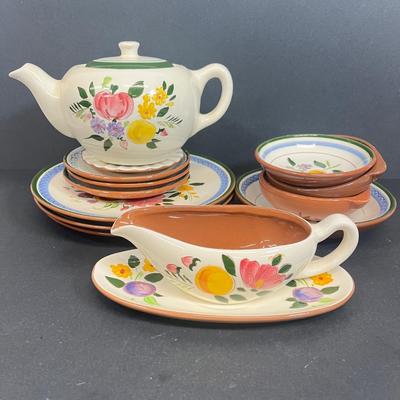 LOT 66: Vintage Stangl Pottery Dishes - Fruit and Flowers Pattern