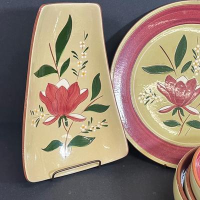 LOT 68: Vintage Stangl Pottery Dishes - Magnolia Pattern