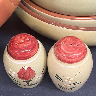 LOT 68: Vintage Stangl Pottery Dishes - Magnolia Pattern