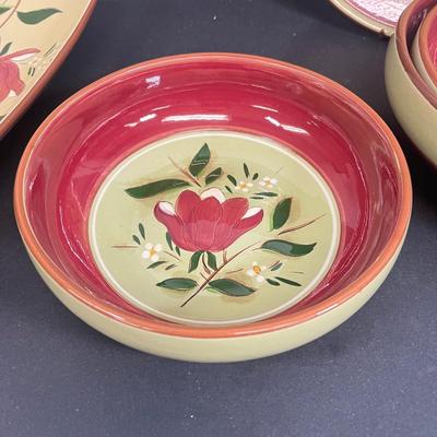 LOT 68: Vintage Stangl Pottery Dishes - Magnolia Pattern