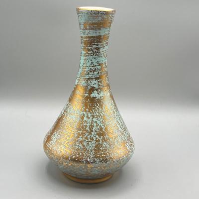 LOT 69: Vintage Stangl Pottery Vases