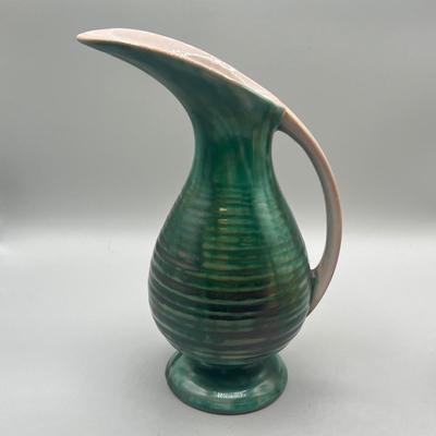 LOT 69: Vintage Stangl Pottery Vases