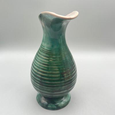 LOT 69: Vintage Stangl Pottery Vases