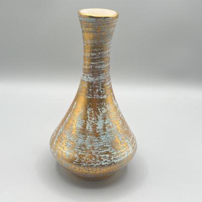 LOT 69: Vintage Stangl Pottery Vases