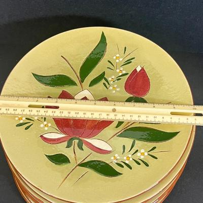 LOT 70: Vintage Stangl Pottery - Magnolia Pattern