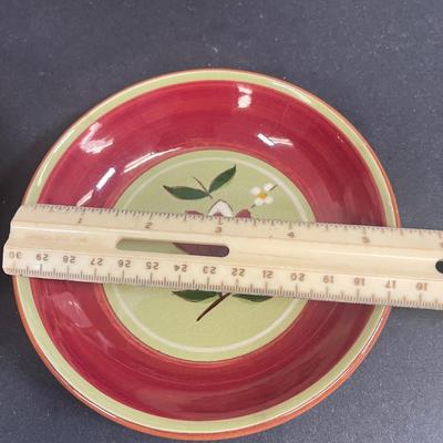 LOT 70: Vintage Stangl Pottery - Magnolia Pattern