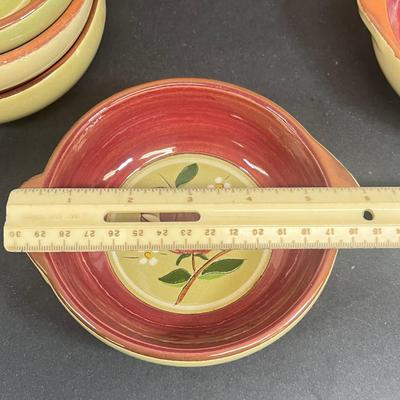 LOT 70: Vintage Stangl Pottery - Magnolia Pattern