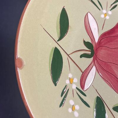 LOT 70: Vintage Stangl Pottery - Magnolia Pattern