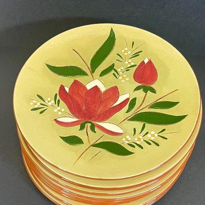 LOT 70: Vintage Stangl Pottery - Magnolia Pattern