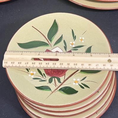 LOT 70: Vintage Stangl Pottery - Magnolia Pattern