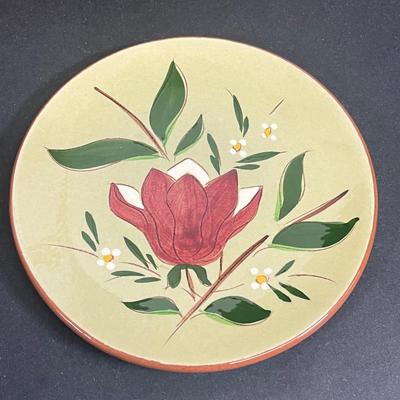 LOT 70: Vintage Stangl Pottery - Magnolia Pattern