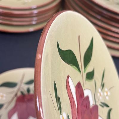 LOT 70: Vintage Stangl Pottery - Magnolia Pattern