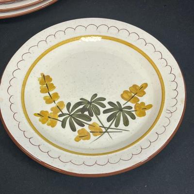 LOT 71: Golden Blossom Pattern - Vintage Stangl Pottery Dishes