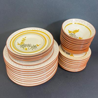 LOT 71: Golden Blossom Pattern - Vintage Stangl Pottery Dishes