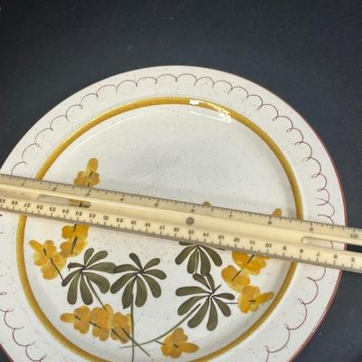 LOT 71: Golden Blossom Pattern - Vintage Stangl Pottery Dishes