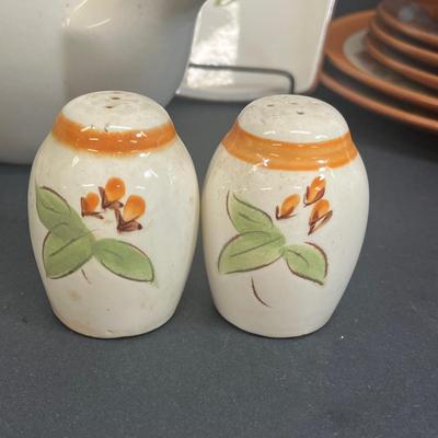 LOT 72: Bittersweet Pattern - Vintage Stangl Pottery Dishes