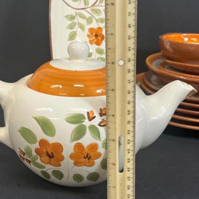 LOT 72: Bittersweet Pattern - Vintage Stangl Pottery Dishes